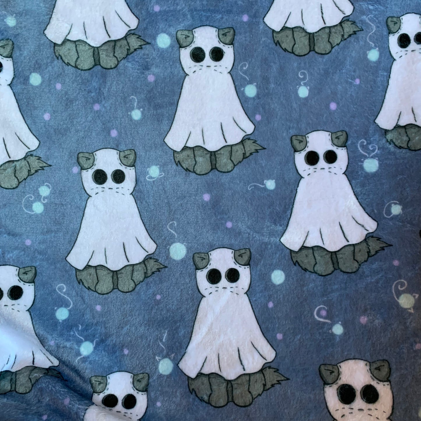 Ghost Cat Throw Blanket